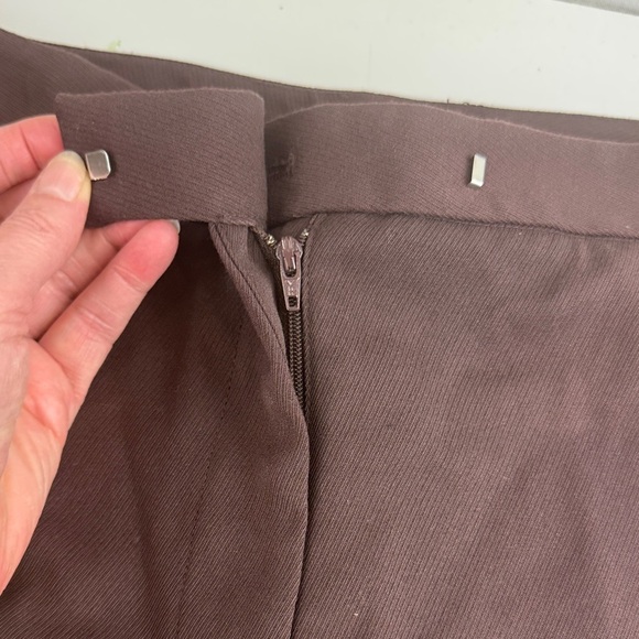 Peter Nygard Classic Brown Trousers - Picture 6 of 11